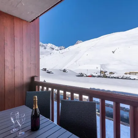 Apartment Ecrin Des Neiges - Val Claret-4 By Interhome